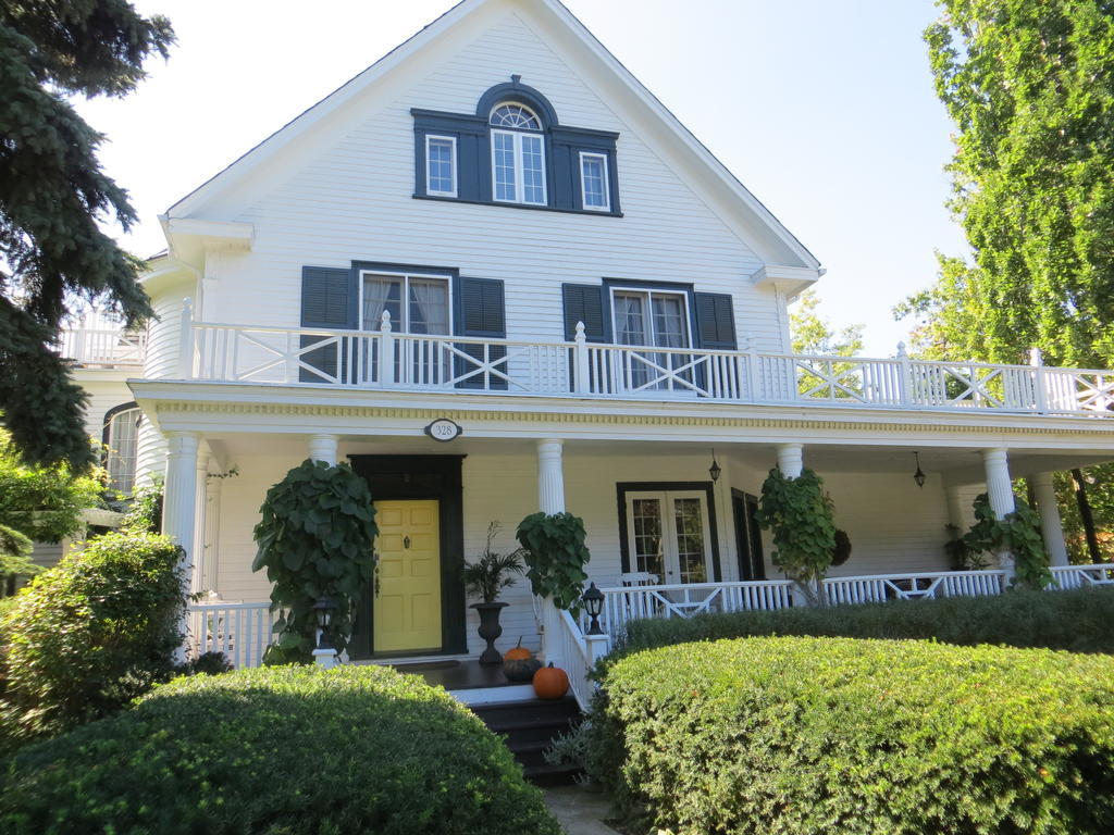 Lakewinds Country Manor Bed and Breakfast Niagara-on-the-Lake Esterno foto