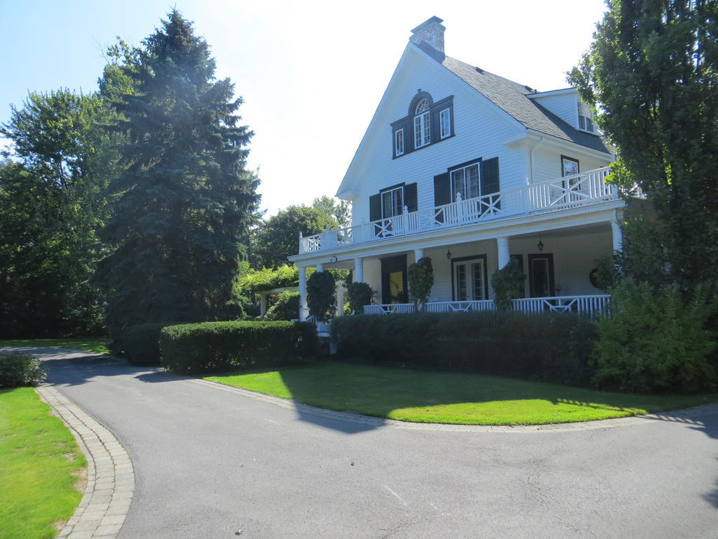Lakewinds Country Manor Bed and Breakfast Niagara-on-the-Lake Esterno foto